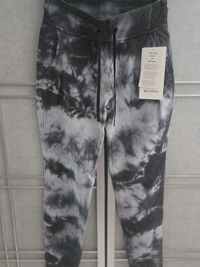 Lululemon Warm Down Black & Gray Tie-Dye Jogger Pants